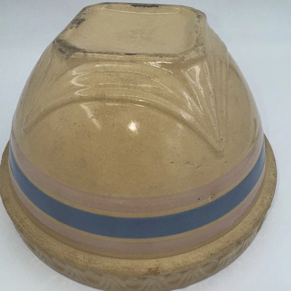 Yellowware Mixing Bowl Brown w/Pink & Blue Bands Crust Rim 9.5